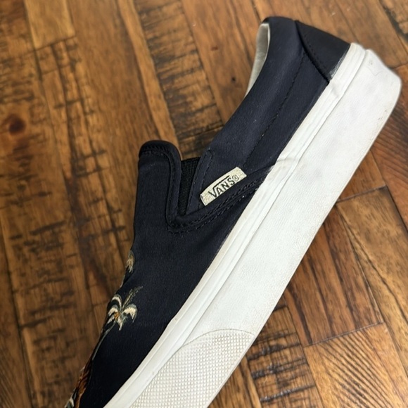 Vans Embroidered Tiger and Floral  Slip-On  Black Nylon Shoes Sneakers size 8 - Picture 13 of 16